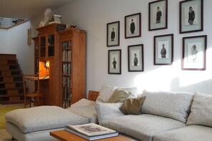 Smart-TV, Kamin, Arbeitsbereiche, Computerbildschirme