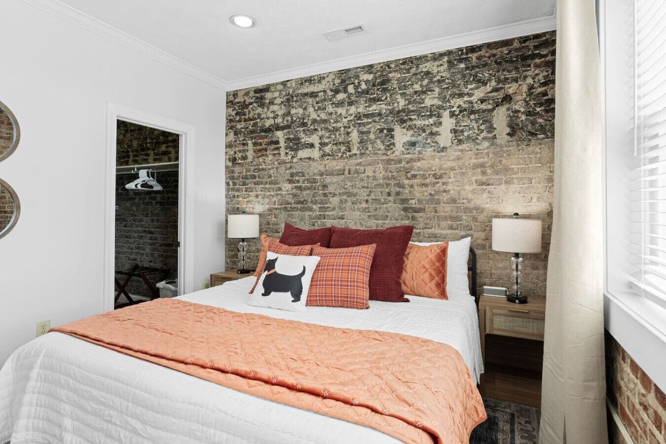 1 soverom, skrivebord og wi-fi