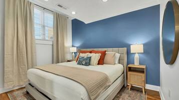 1 habitación, escritorio, tabla de planchar con plancha y wifi