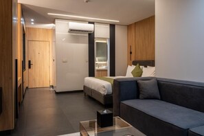 Deluxe Studio Suite, City View