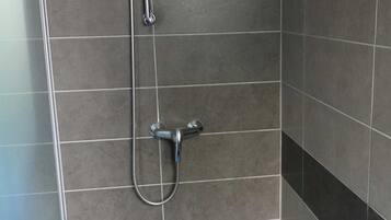 Apartment (Two Bedroom Apartment with Balcony) | Bathroom | Towels