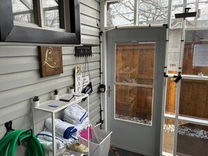 Interior - Steps to Caesars, Riverfront & Dining! Hot Tub Add-On, Sleeps 9 Guests (Windsor)