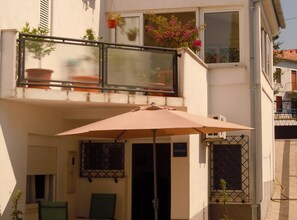 Căn hộ (One Bedroom Apartment with Terrace an) | Ngoại thất