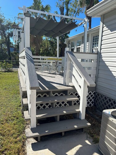 Brown Bunny BnB — Peaceful Retreat in Palmetto FL Outdoors WiFi AC