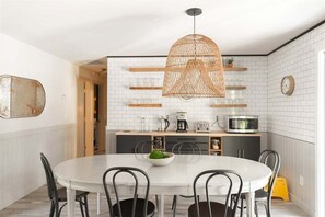 Dining - Bluebird Day - Lodgepole House (Bend)