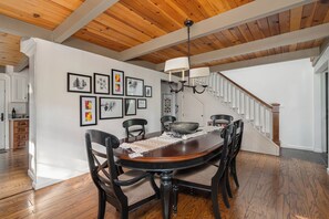 Dining - Fernwood- Adorable Cabin w/BLS Access (Arnold)