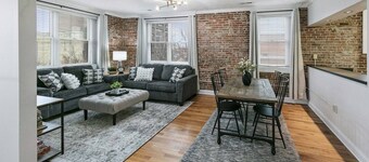 Lofty Expectations - Gorgeous Studio Loft Downtown
