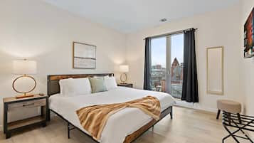 2 bedrooms, iron/ironing board, internet, bed sheets