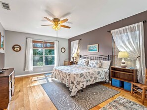 3 bedrooms, free WiFi, bed sheets