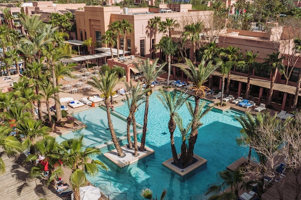Indoor pool, 2 outdoor pools, pool umbrellas, sun loungers