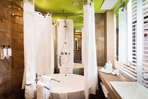 Executive Garden View | Bathroom | Free toiletries, hair dryer, towels, soap - Pickalbatros Hôtel Du Golf - Adults Friendly 16 Years Plus- All-Inclusive (Marrakech)