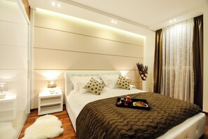Superior Double Room, City View | Soundproofing, free WiFi - Main street studio and rooms (Zadar)
