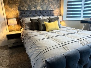 3 makuuhuonetta, silitysrauta/-lauta, ilmainen Wi-Fi, vuodevaatteet