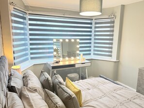3 bedrooms, iron/ironing board, free WiFi, bed sheets