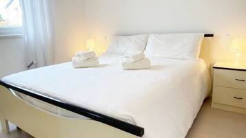 Apartment | 2 bedrooms, iron/ironing board