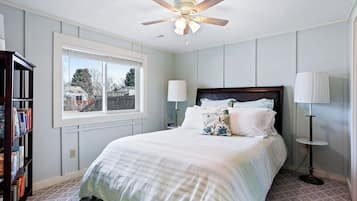 1 bedroom, desk, iron/ironing board, free WiFi