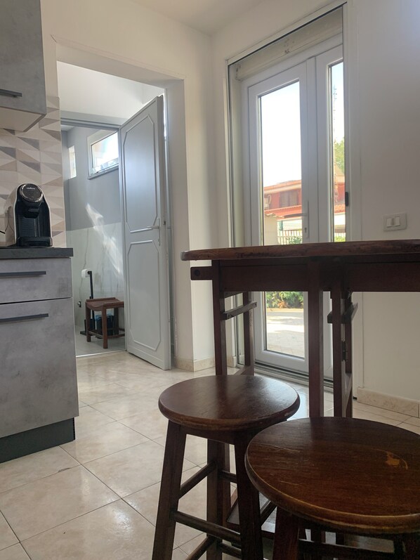 Interior - Little house with garden near the sea (Civitavecchia)