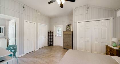 Oak St Oasis | Fall views from every window!
