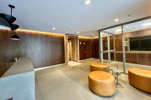 Studio | Lobby