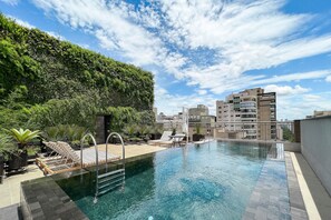 Estúdio | Piscina