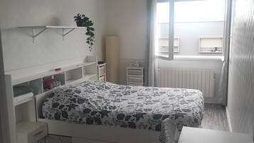 3 chambres, fer et planche Ă repasser, lit parapluie, Wi-Fi gratuit