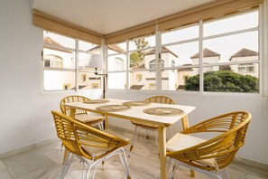 Apartment | Dining