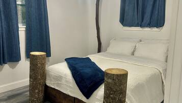 3 bedrooms, free WiFi, bed sheets, wheelchair access