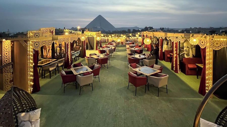 Master Pyramids Inn