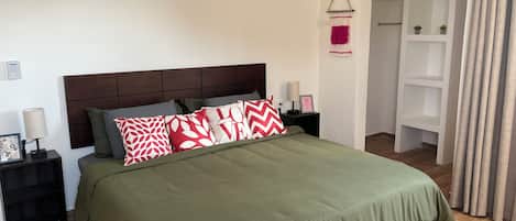 2 bedrooms, iron/ironing board, travel cot, WiFi