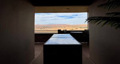 Spacious 2BR Condo with Secondary Suite on Wolf Creek Golf Course – Sleeps 8!