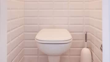 Handtücher, Seife, Shampoo, Toilettenpapier