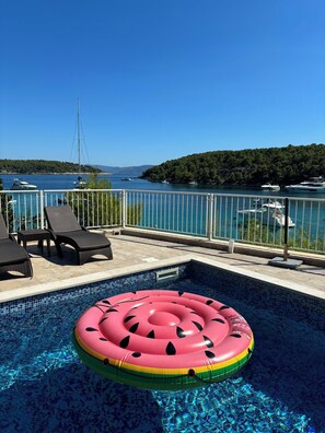 Outdoor pool, a heated pool