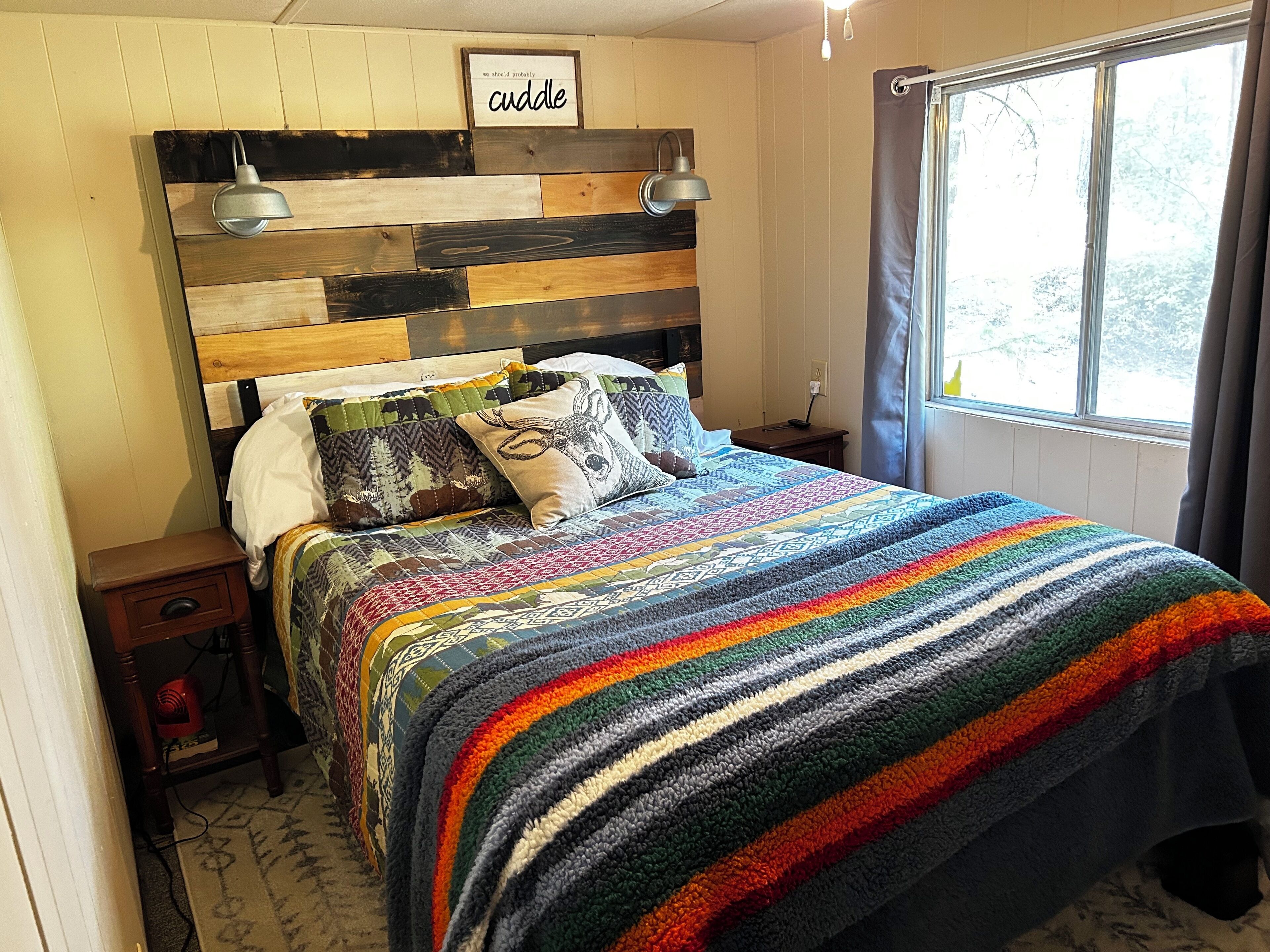 2 室のベッドルーム、旅行用ベビーベッド、WiFi、ベッドシーツ