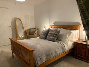 3 Schlafzimmer, Bügeleisen/Bügelbrett, WLAN, Bettwäsche