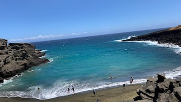 In Strandnähe, Liegestühle, Strandtücher