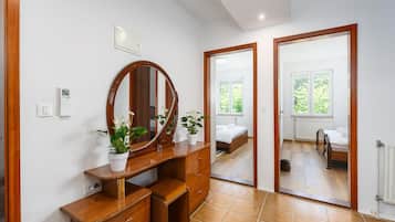 别墅 | 4 多间卧室、熨斗/熨衣板