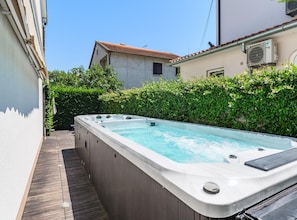 Villa | Property amenity - Apartment in Porec Near Brijuni Islands (Porec)