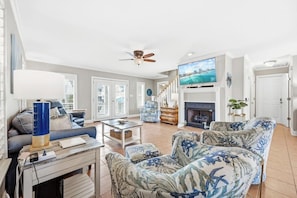 Smart TV, books - Spacious 3rd Row Beach House with a Heated Pool & Hot Tub (Murrells Inlet)