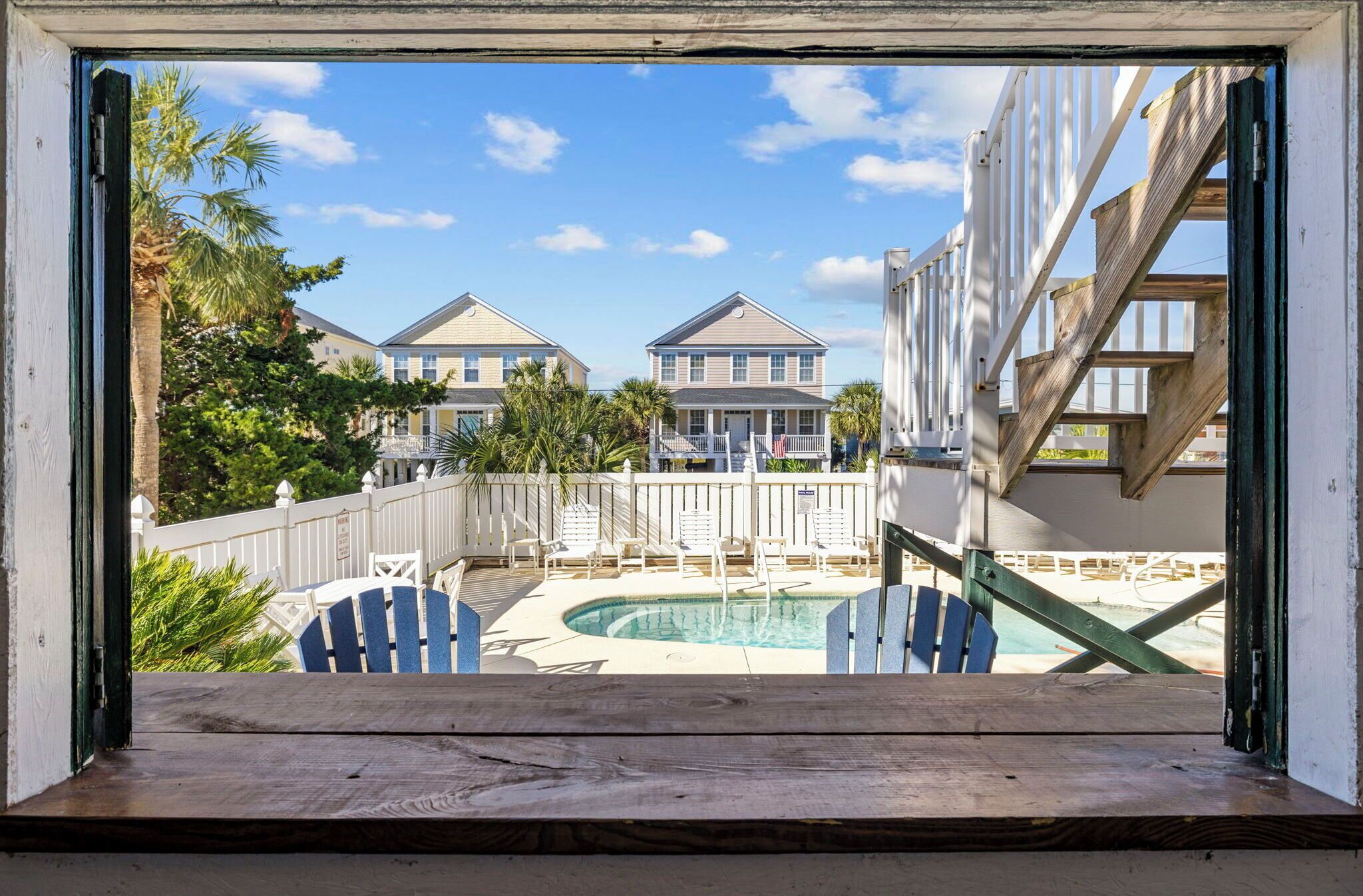 室外游泳池，恒温泳池