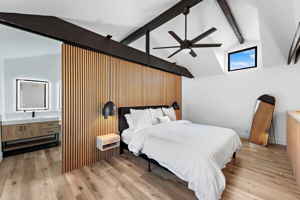 3 bedrooms, travel cot, free WiFi