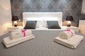 Deluxe Room, City View | Soundproofing, free WiFi - Zadar Luxury Rooms (Zadar)