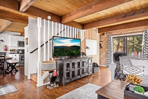 Smart TV, chimenea