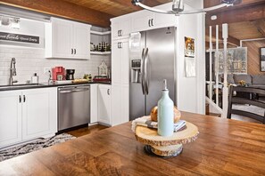 Interior - Guest FAV Luxury Sun Chalet + Hot Tub + BBQ (Big Bear Lake)