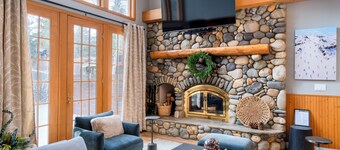 Palisades Cabin Retreat | Hot Tub•A/C•EV•Views