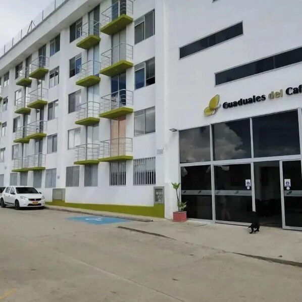 Fachada da propriedade