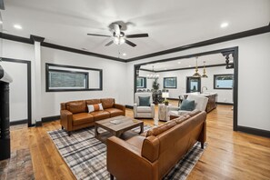 Televisión, chimenea