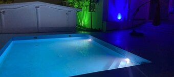 Chic hotel suite in fabulous Boca Chica with WiFi, AC