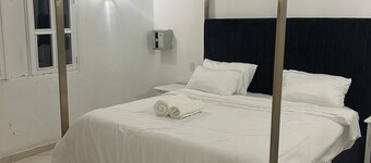 Chic hotel suite in fabulous Boca Chica with WiFi, AC