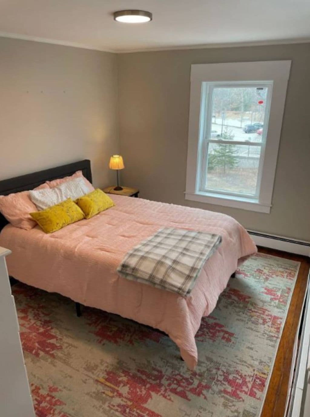 3 bedrooms, travel cot, free WiFi, bed sheets