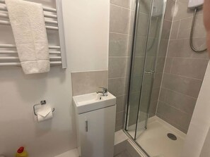 Hair dryer, towels - Cosy Studio Flat Central Colwyn Bay F2 (Colwyn Bay)
